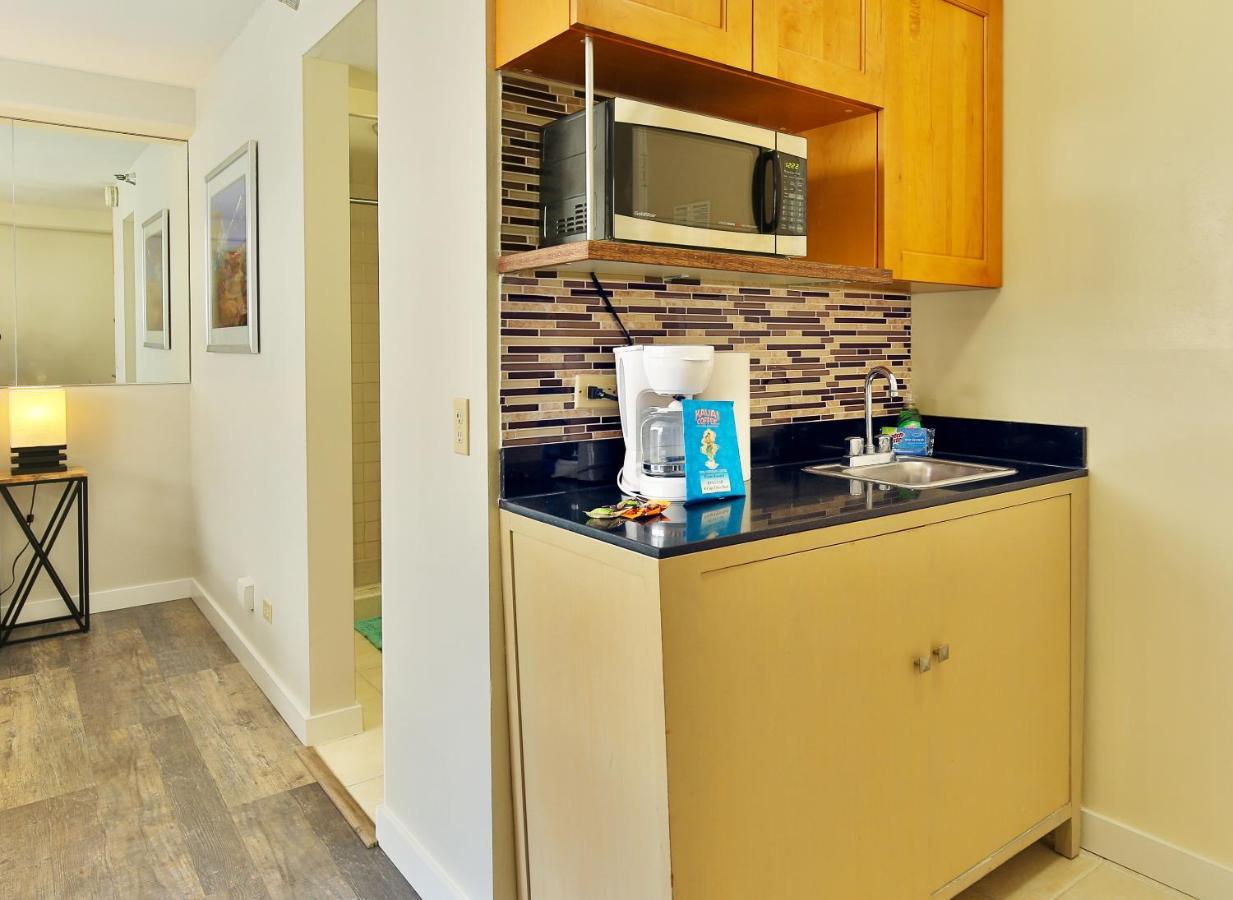 הונולולו City View Studio With Pool Access In Aloha Surf! מראה חיצוני תמונה